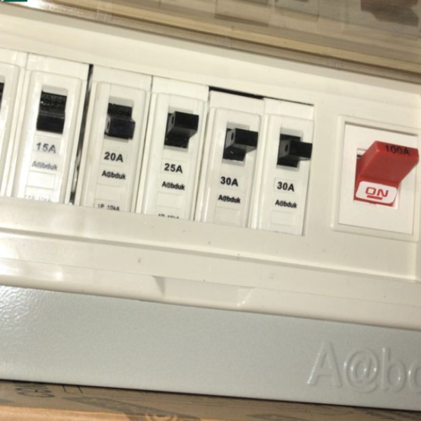 6 Way SPN Distribution Box – Electrical Panel Board Ghana