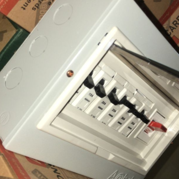 6 Way SPN Distribution Box – Electrical Panel Board Ghana