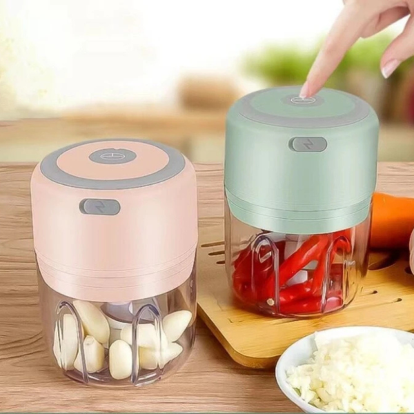 Mini Electric Garlic Crusher Ghana – USB Rechargeable Food Chopper for Garlic, Pepper & Onion