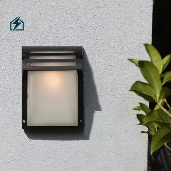 Modern Aluminum Wall Lamp – Warm, Neutral & Cold White Outdoor Light Ghana